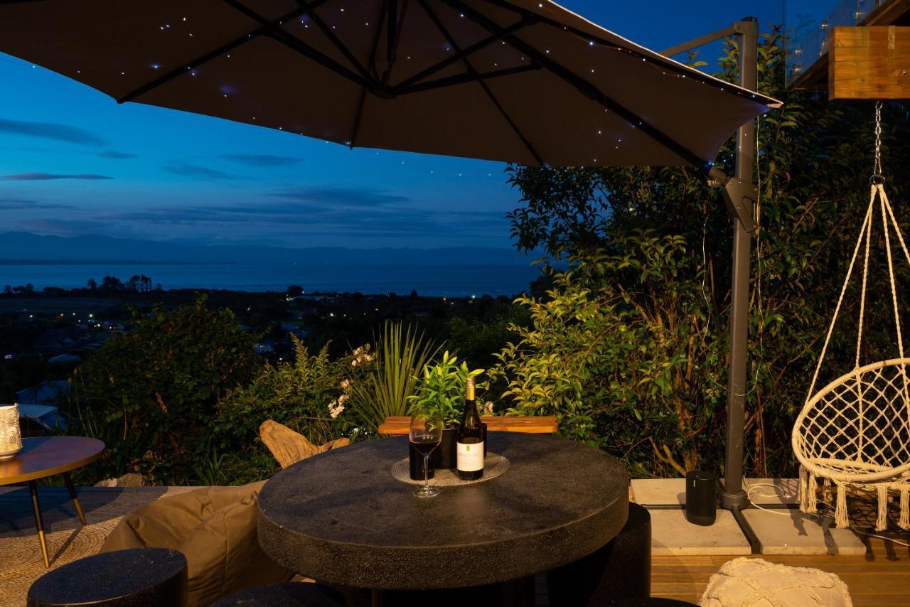 Tosswill Road - Bay Vista Apartment Nelson Bagian luar foto