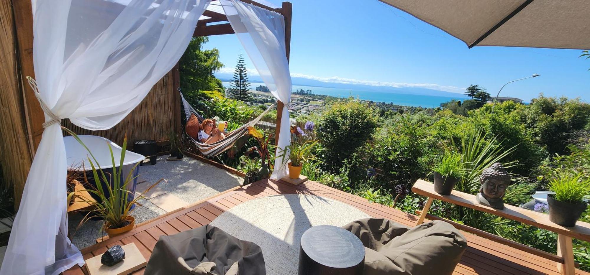 Tosswill Road - Bay Vista Apartment Nelson Bagian luar foto